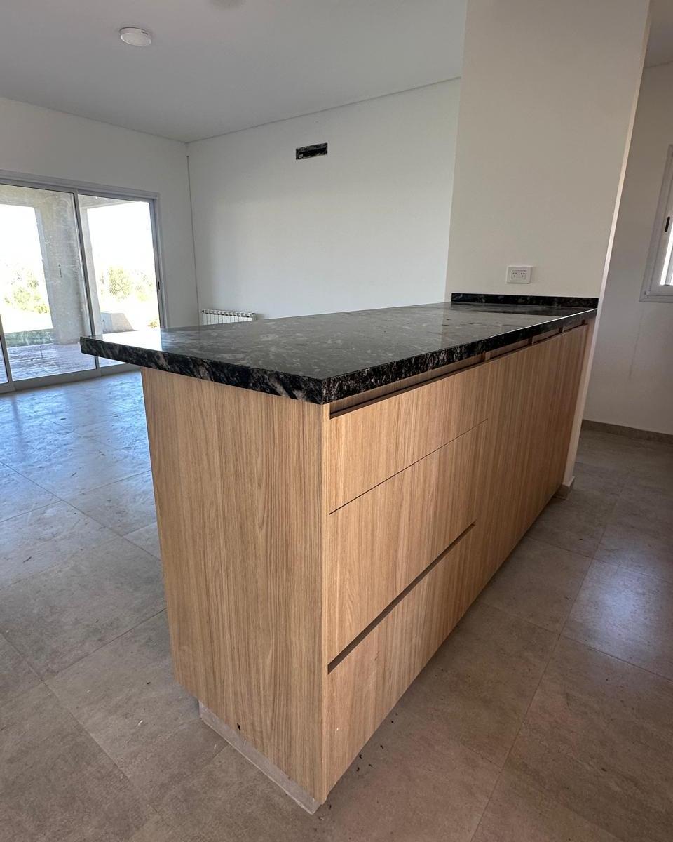 Foto de Casa a estrenar de 4 ambientes en Lujan, imagen 2