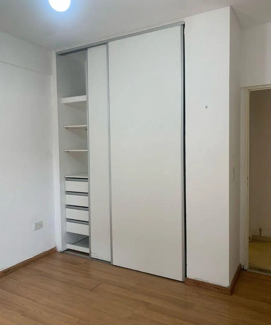 Departamento de 2 ambientes con cochera en Temperley 5