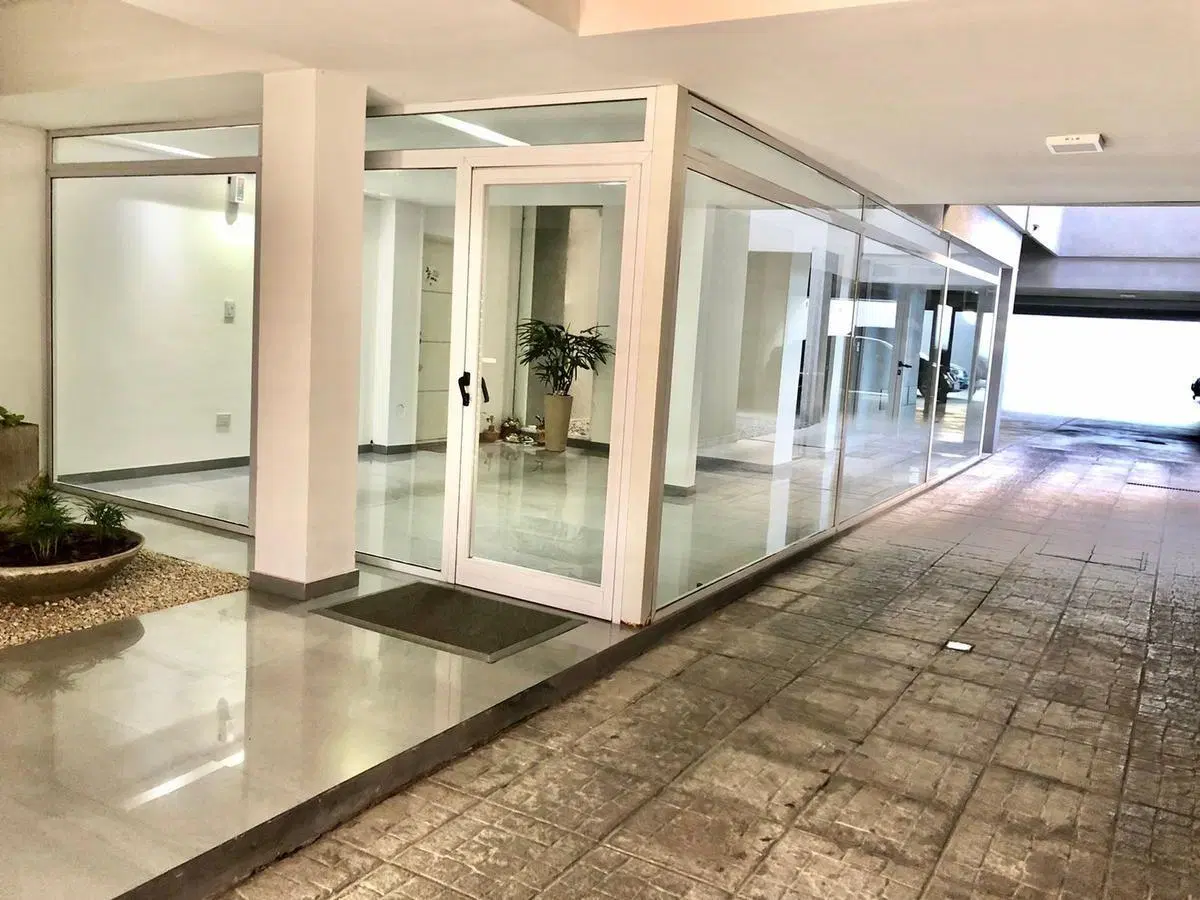 Amplio monoambiente en alquiler en Mariño 68, Temperley 2
