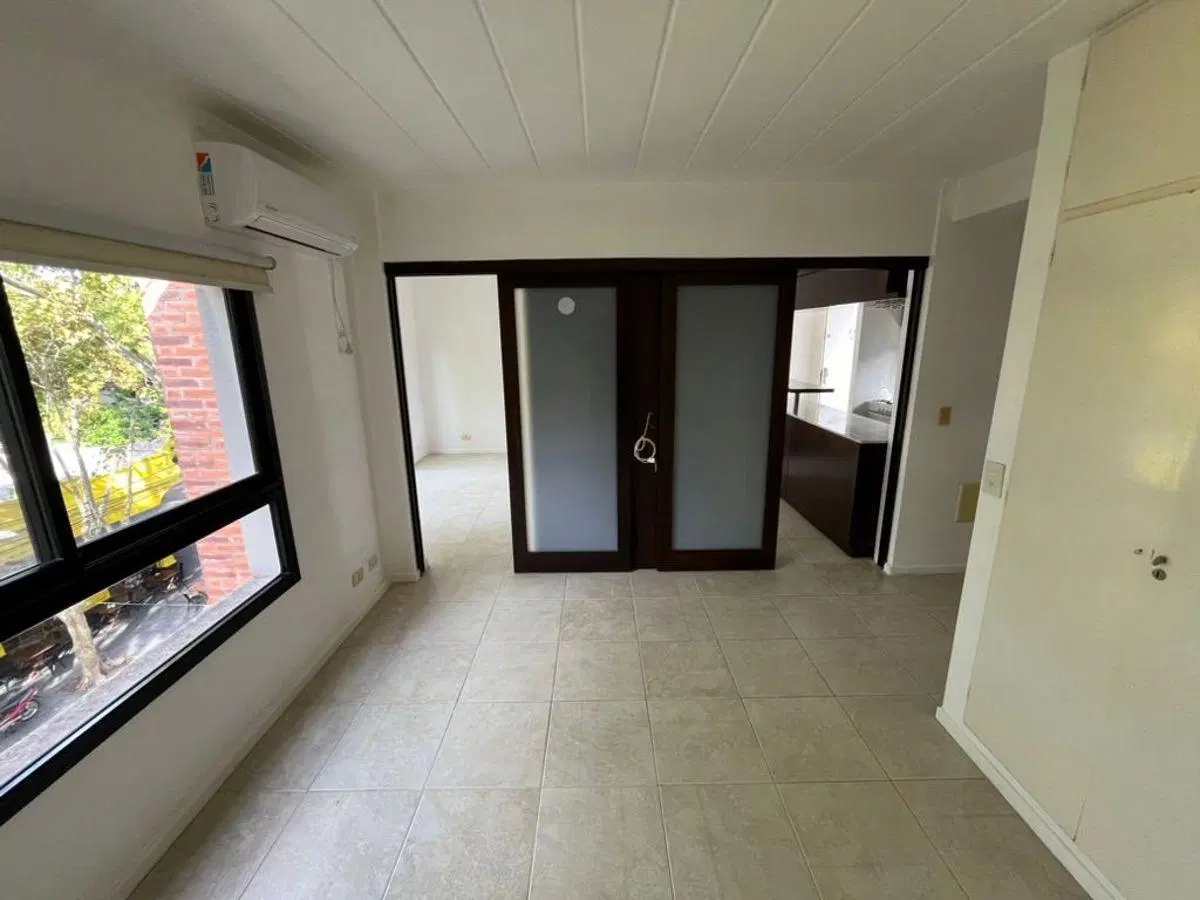 MUY LINDO DEPTO CON TERRAZA PROPIA Y PARRILLA INDEPENDIENTE!! 5