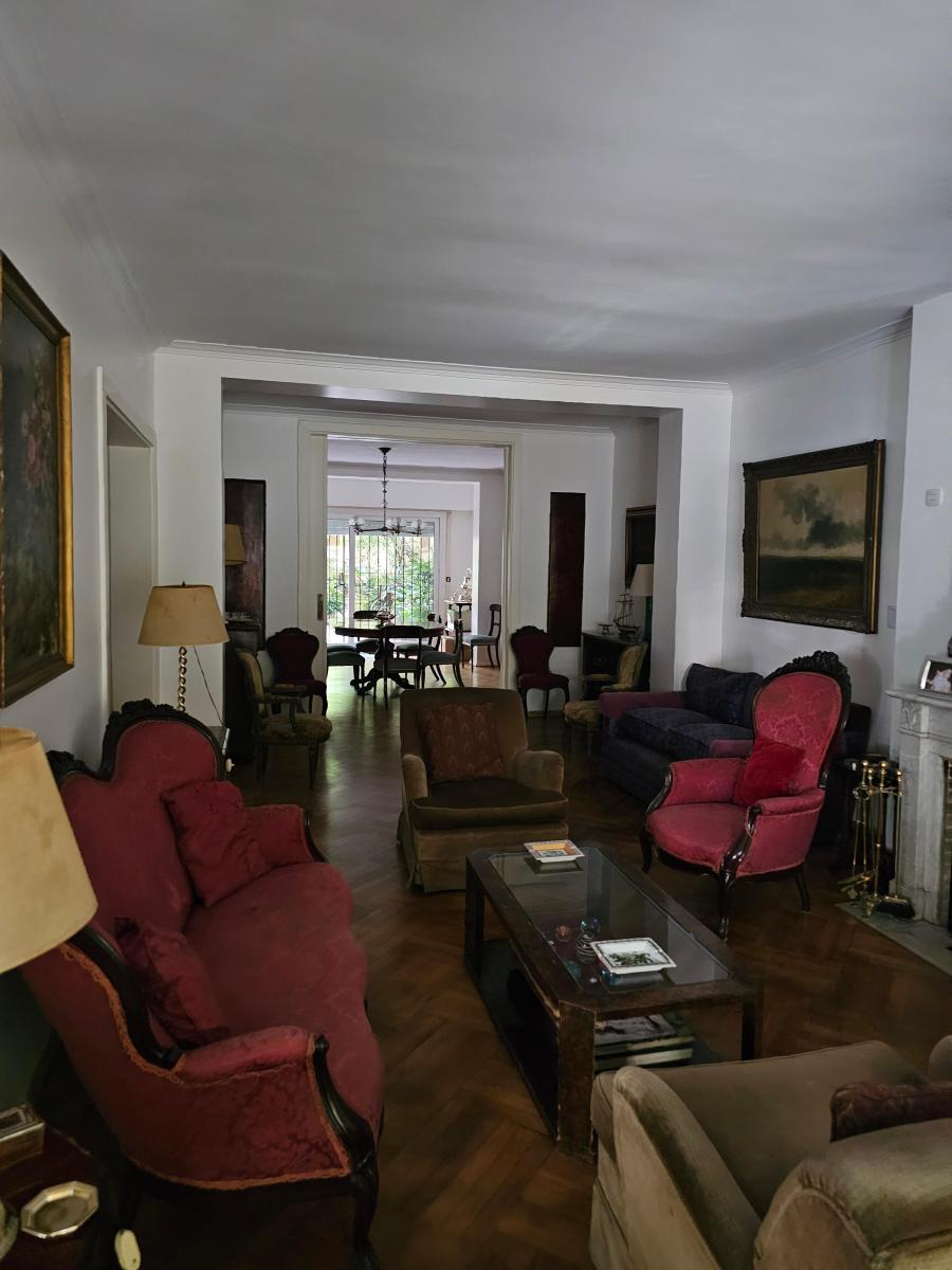 Excepcional Piso con Cochera y Patio 2
