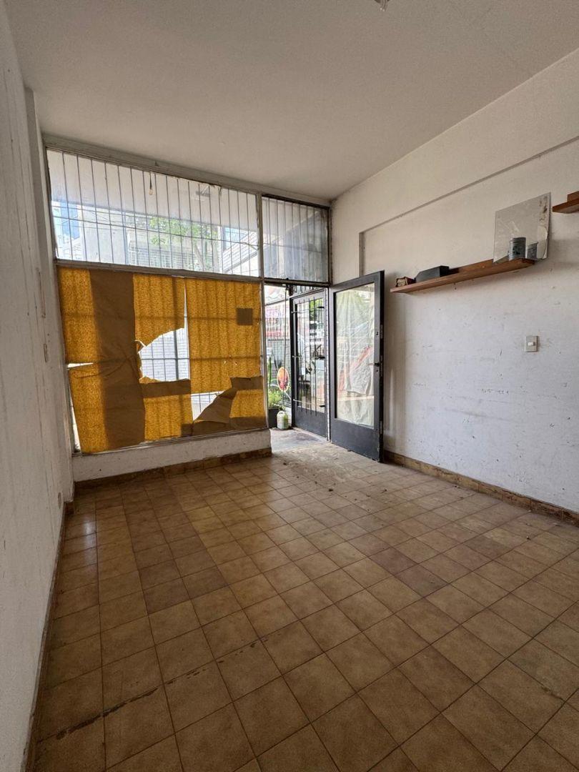 Venta| Local sobre avenida | Saavedra