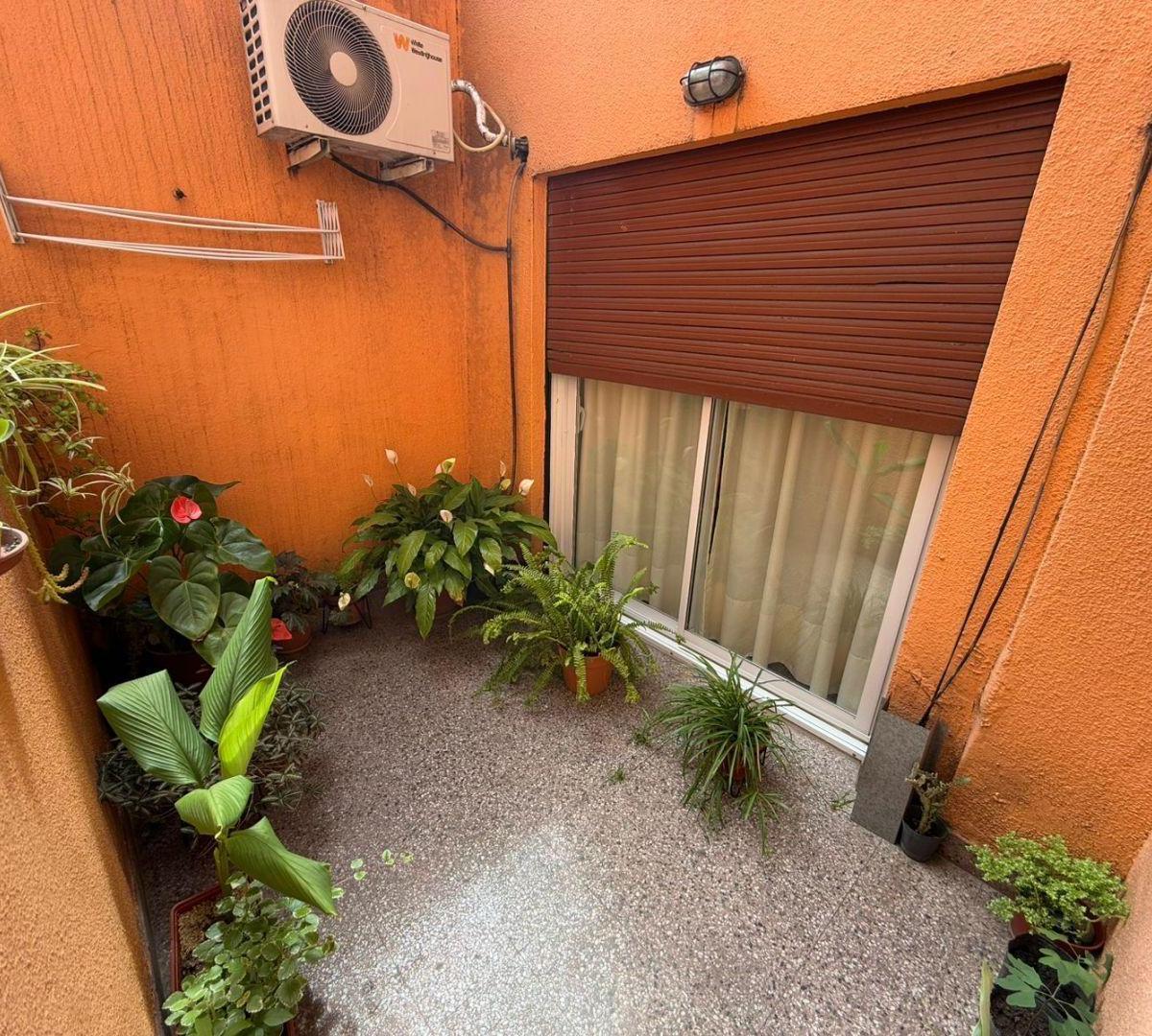 Venta| Depto 4amb Al Fte C/balcón y Patio | Saavedra 1