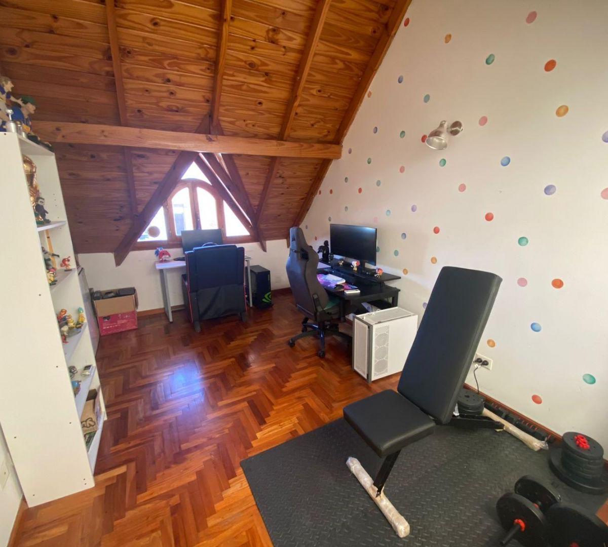 Venta|hermoso Tríplex Al Frente en Apacible Zona Residencial 3