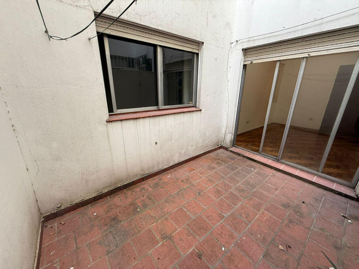 Venta | Departamento 2 ambientes con patio | Recoleta