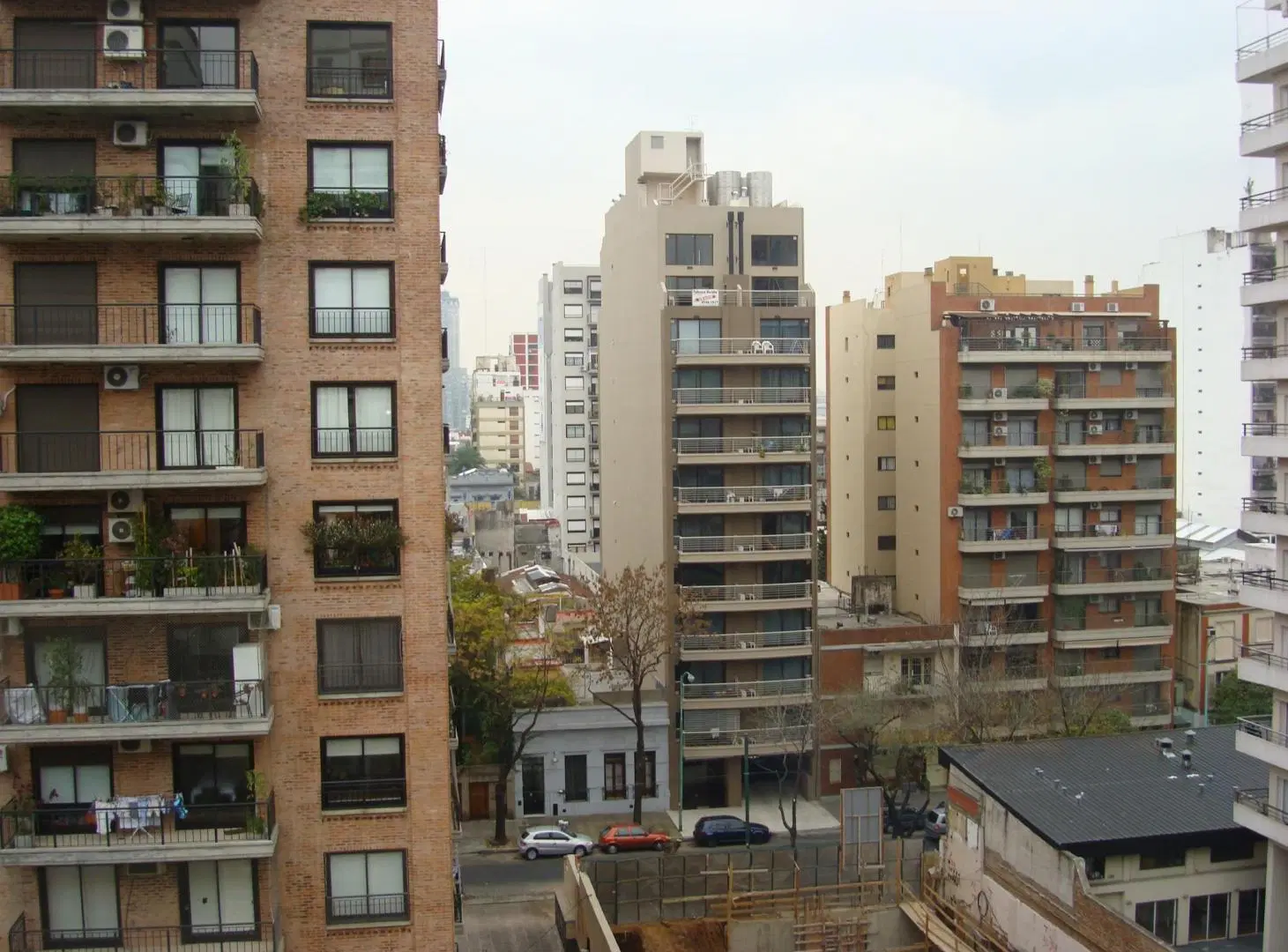 1 amb con balcon al frente proximo Subte 2