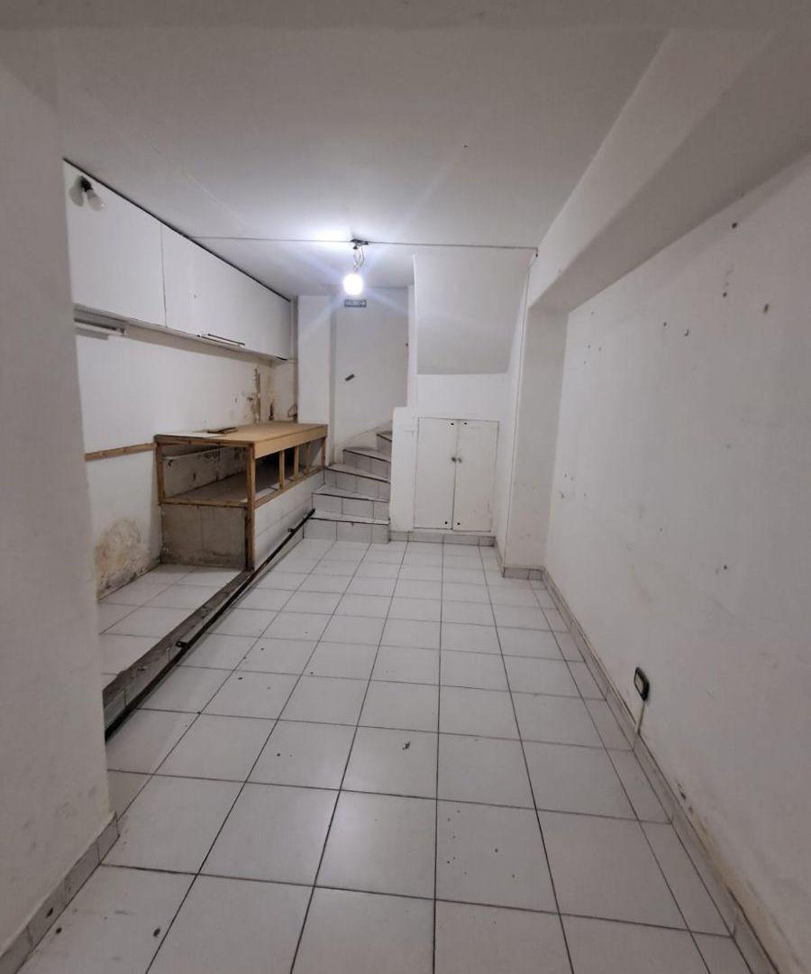 Foto de RECOLETA - LOCAL COMERCIAL - 50 METROS CUADRADOS ENTRE PLANTA Y SÒTANO - FRENTE 3,80 - LARGO 5,50, imagen 3