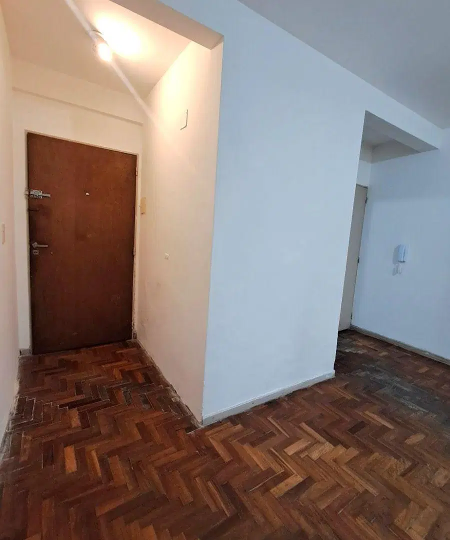 MONOAMBIENTE - MUY LUMINOSO - CONTRAFRENTE - PULMÓN DE MANZANA - APTO PROFESIONAL O VIVIENDA -23 M² 4