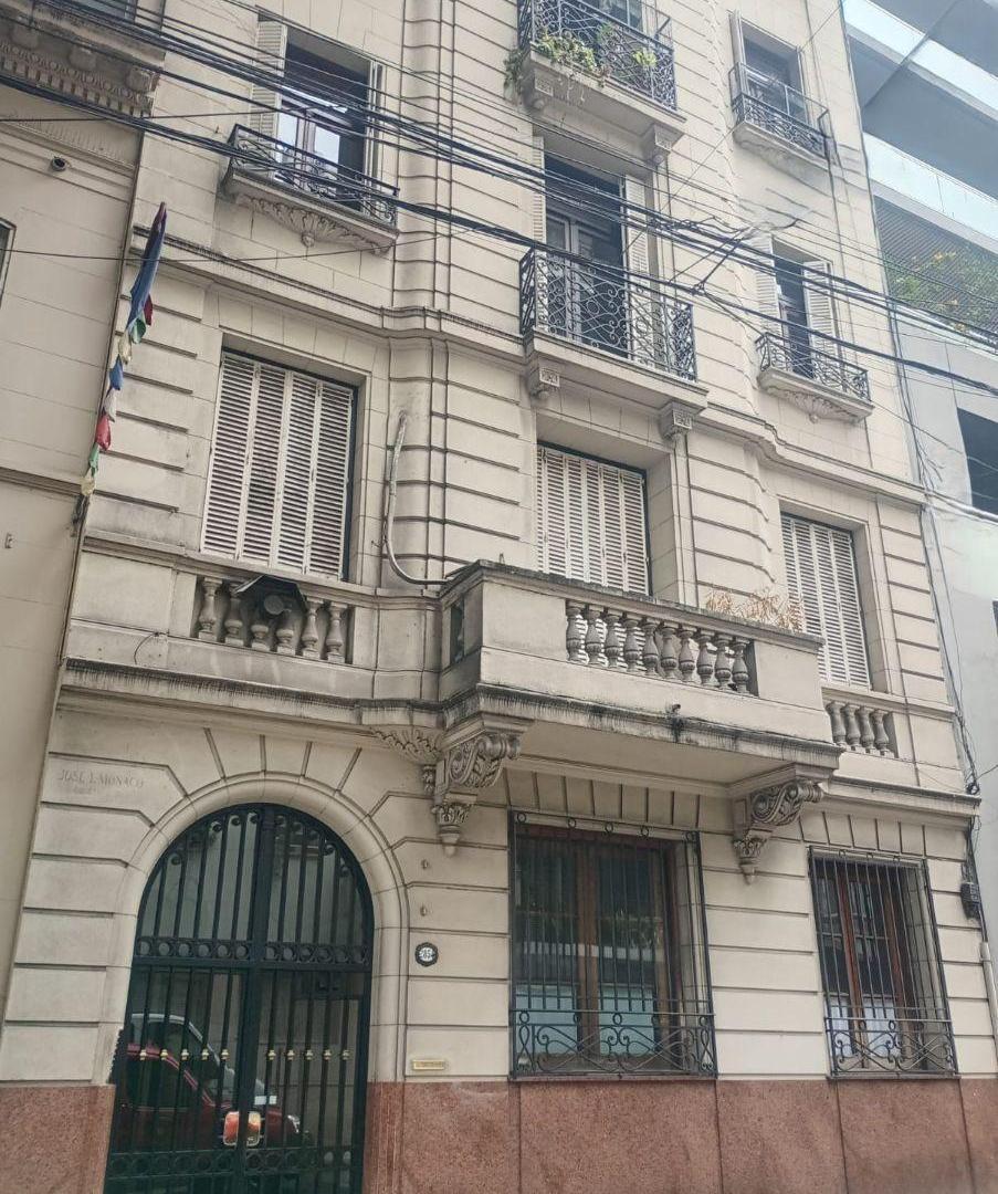 Foto de ED. ESTILO FRANCE- PISO - 7 AMBIENTES - DEP. DE SERVICIO- BALCÓN -DOBLE, imagen 3