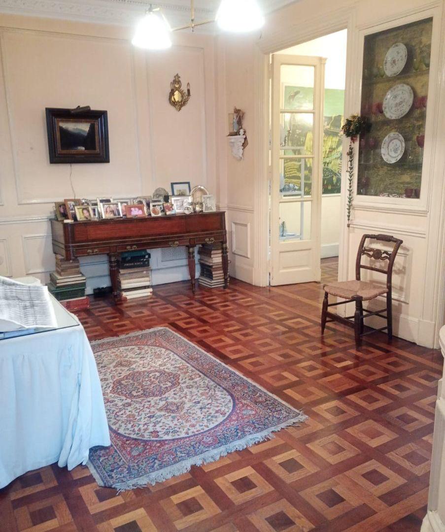 Foto de ED. ESTILO FRANCE- PISO - 7 AMBIENTES - DEP. DE SERVICIO- BALCÓN -DOBLE, imagen 4