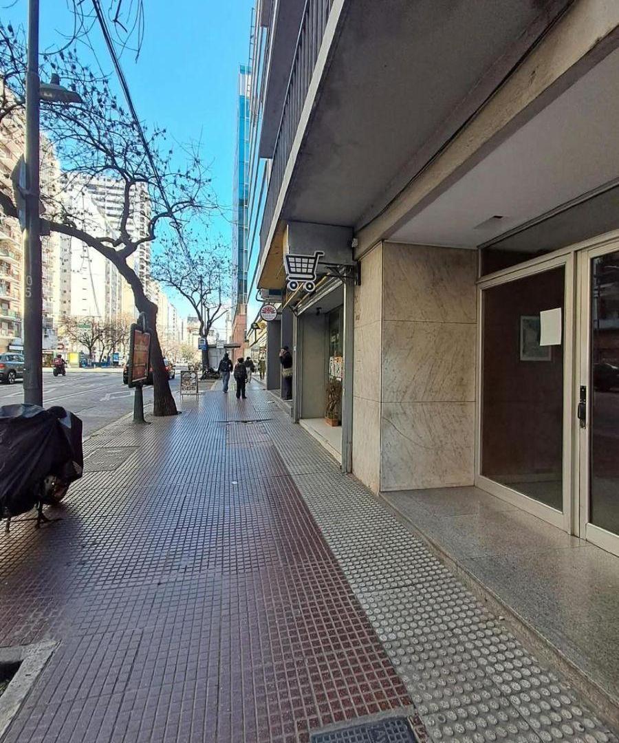 Foto de RECOLETA -EDIFICIO.DE CATEGORÍA - 2 AMBIENTES -MUY LUMINOSO- APTO, imagen 2