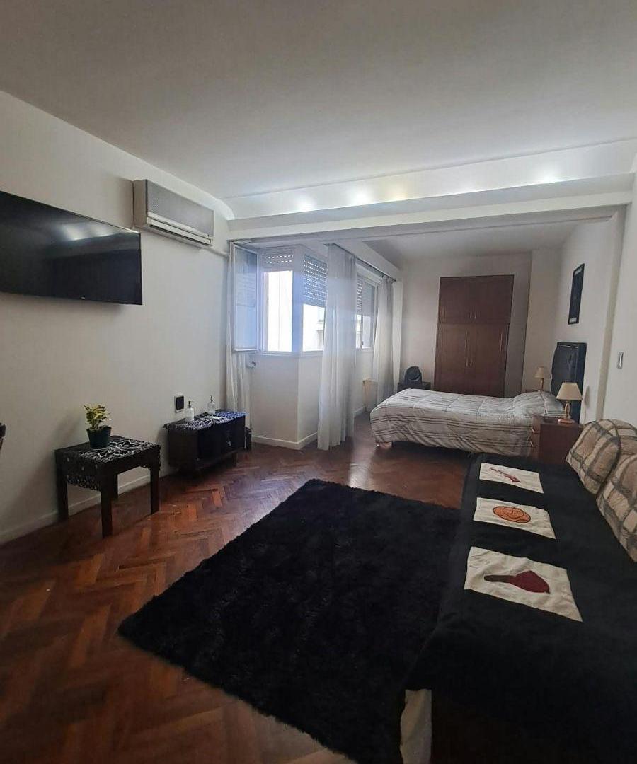 Foto de IDEAL 2 PERSONAS!! MONOAMBIENTE - AMOBLADO - LATERAL - MUY LUMINOSO, imagen 4