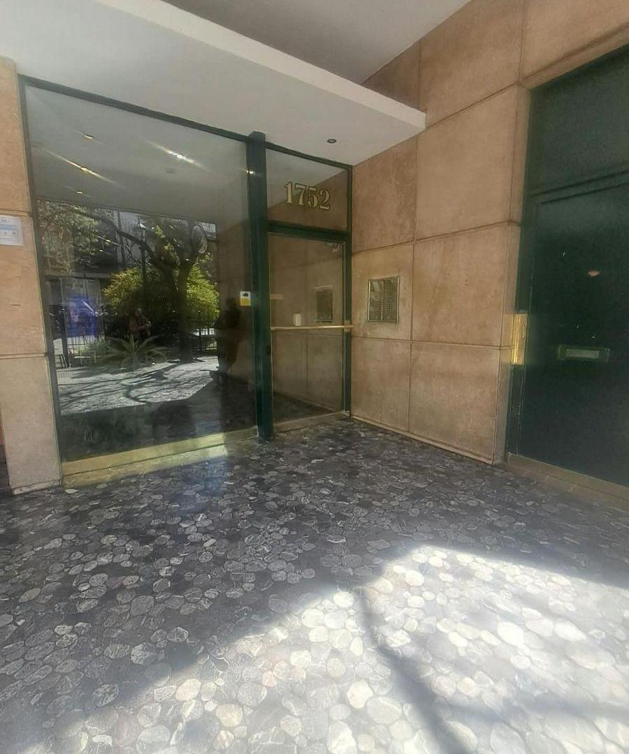 Foto de EDIFICIO DE CATEGORÍA - 3 AMBIENTES -CONTRAFRENTE - MUY LUMINOSO, imagen 1