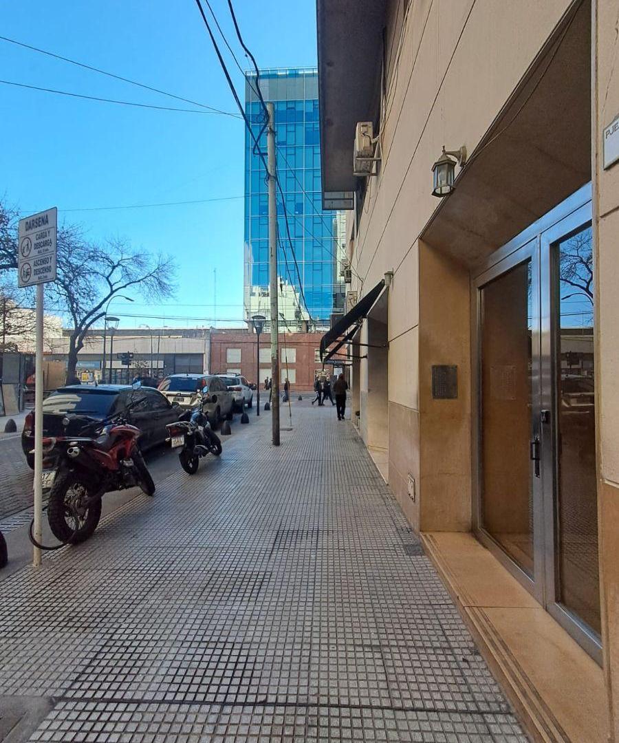 Foto de 3AMBIENTES - BALCÓN -FRENTE - EXCELENTE LUZ -MUY BUEN EDIFICIO, imagen 1