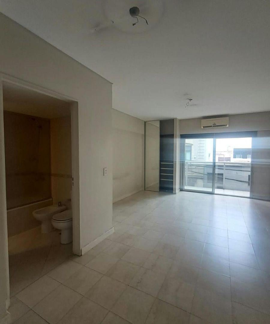 Foto de IMPECABLE ESTADO!!!! MONOAMBIENTE - FRENTE - BALCÓN - AMENITIES (SUM, imagen 4