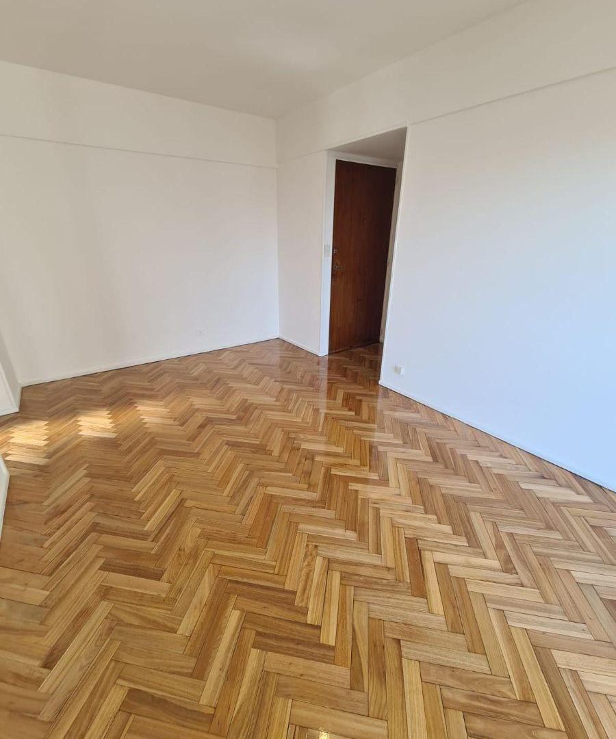Foto de EXCELENTE ESTADO- PISO ALTO -DOS AMBIENTES -CONTRAFRENTE -MUY, imagen 4