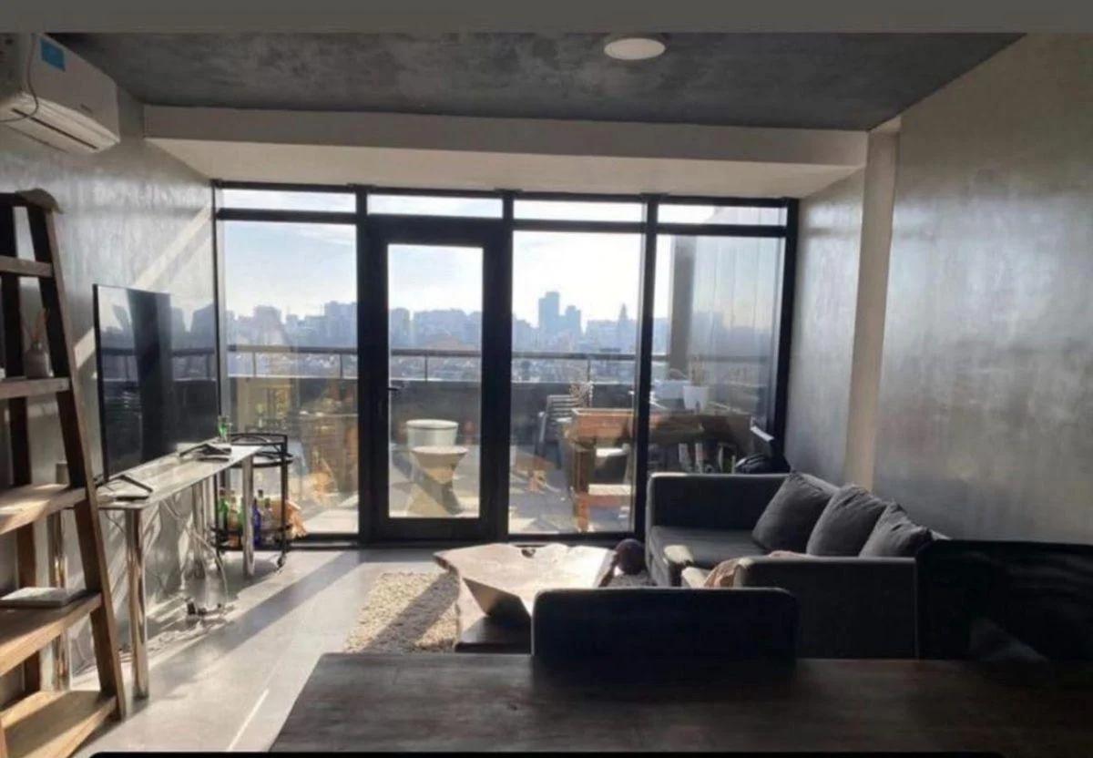 Foto de Departamento 2 Ambientes con Gran Terraza y Vista Abierta – Cochera, imagen 2