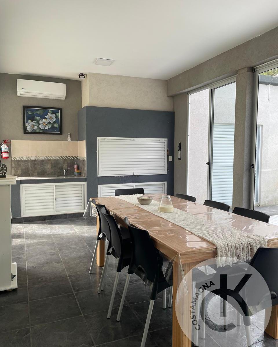 RESIDENCIAL I | CAMINANDO AL PARADOR | 4 DORMITORIOS I GAS NATURAL