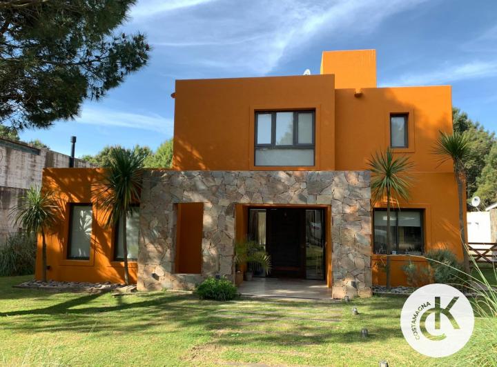 Foto de RESIDENCIAL I 145 | CASA EN VENTA Y ALQUILER | COSTA ESMERALDA, imagen 2