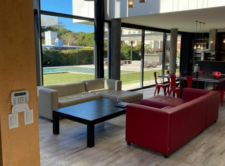 Casa en Alquiler | Pinamar Centro | Piscina 2