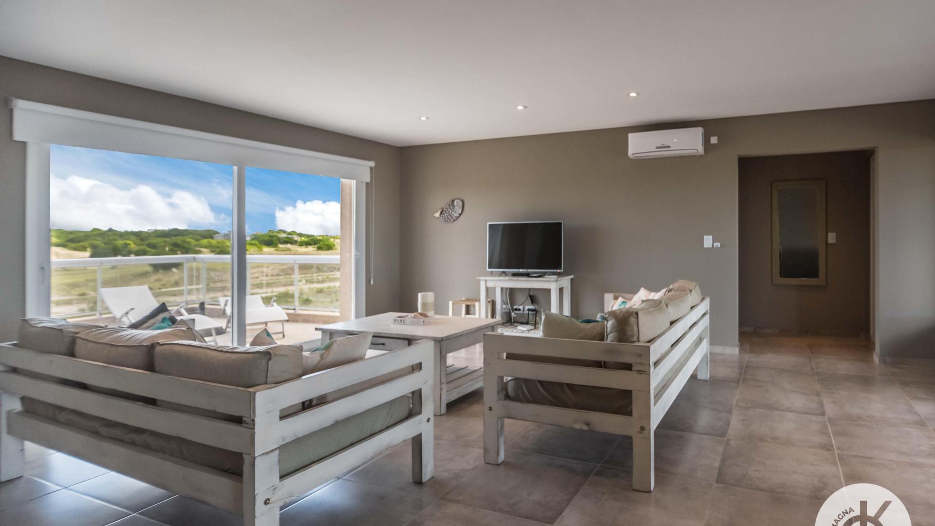 Foto de Casa con Piscina en Alquiler | Costa Esmeralda | Temporada 2025, imagen 5