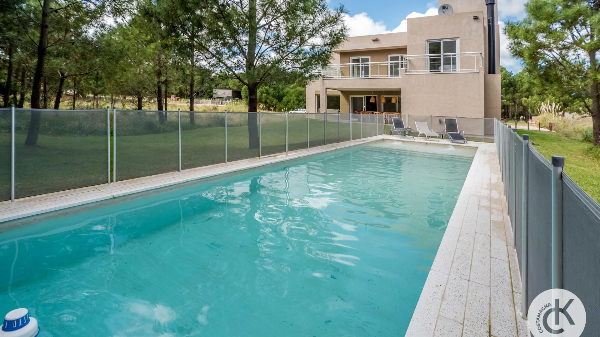 Casa con Piscina en Alquiler | Costa Esmeralda | Temporada 2025
