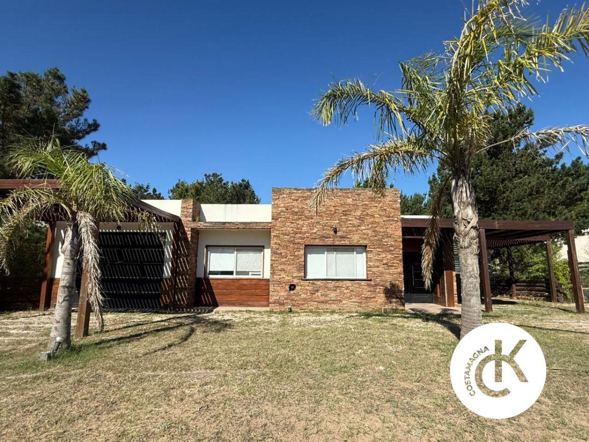CASA EN VENTA Y ALQUILER TEMPORAL | PISCINA | BARRIO RESIDENCIAL I