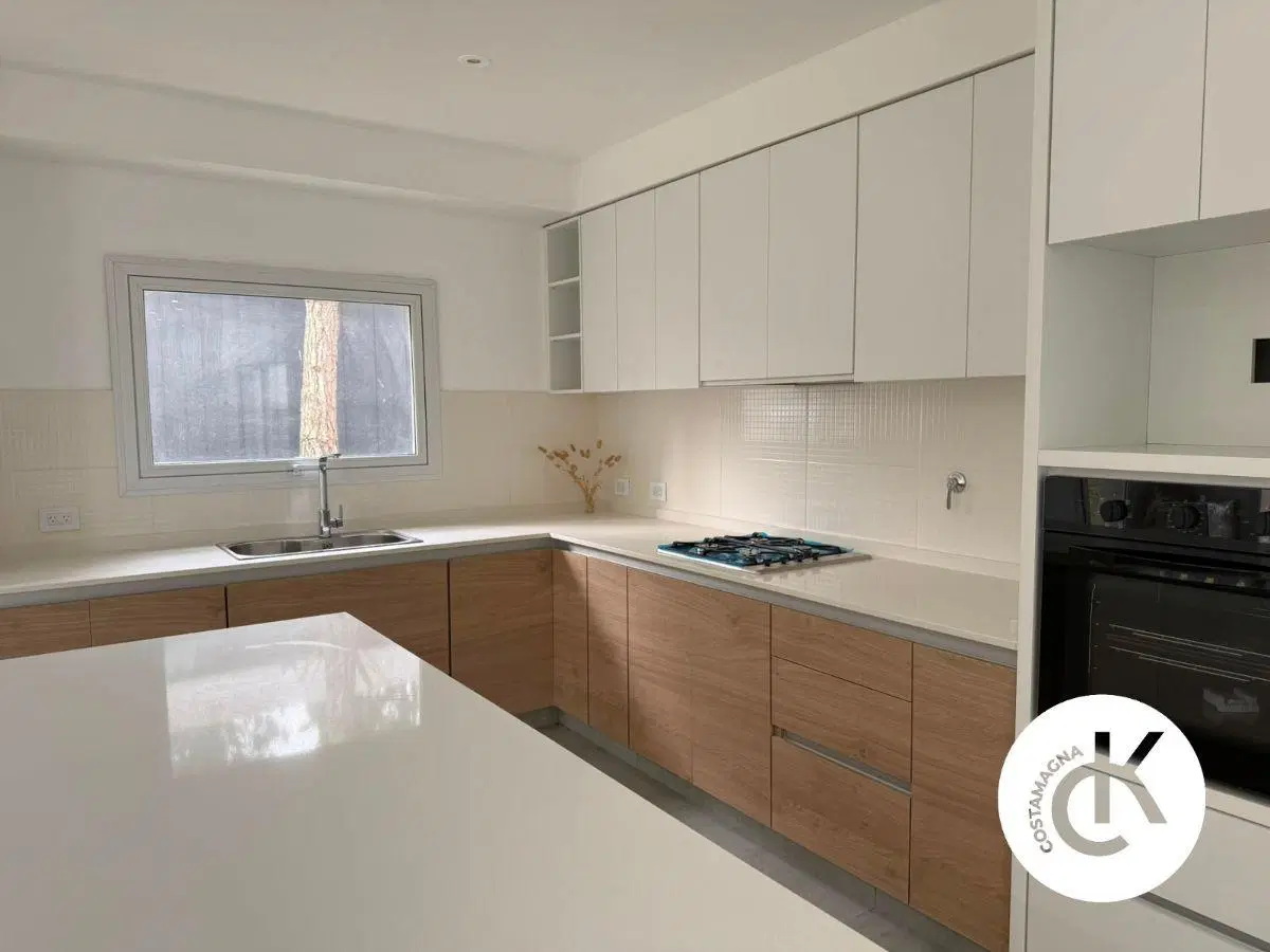 CASA A ESTRENAR | EN VENTA | 4 AMBIENTES | BARRIO ÁLAMOS | PINAMAR 1