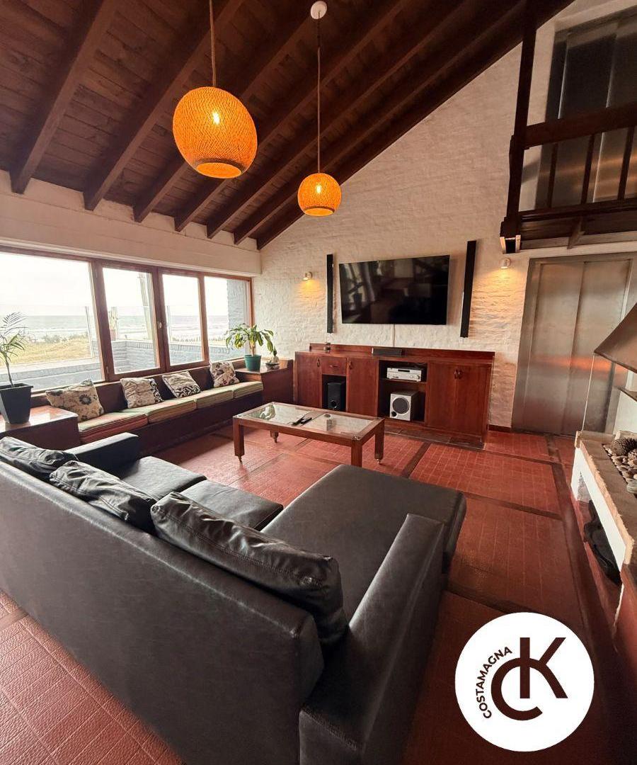 Foto de CASA EN ALQUILER | FRENTE AL MAR | PINAMAR | 3 DORMITORIOS + DEPENDENCIA, imagen 4