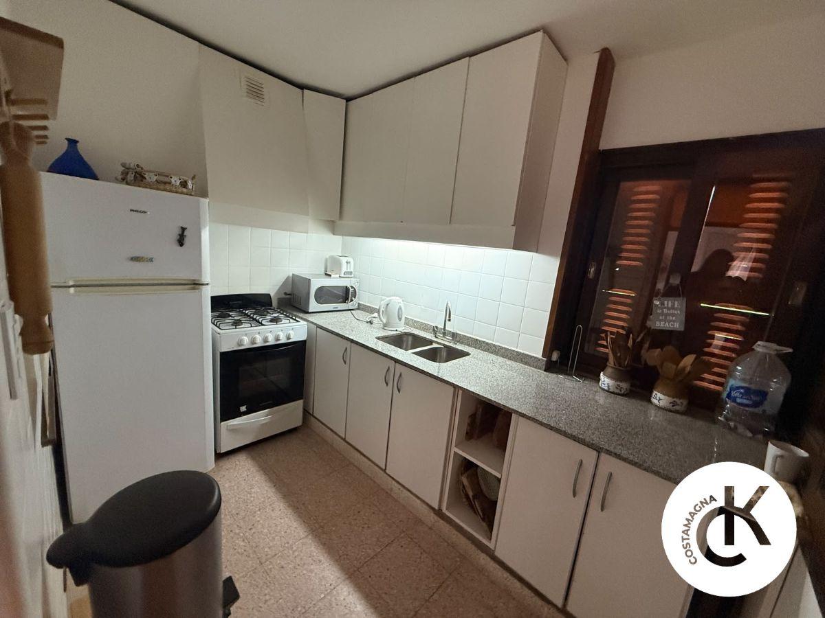 Foto de DEPARTAMENTO EN ALQUILER TEMPORAL | 3 DORMITORIOS + DEPENDENCIA | A 2, imagen 3
