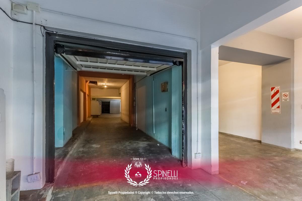 Foto de Local comercial · 228M2 · en el cruce de avenidas más comercial del, imagen 3
