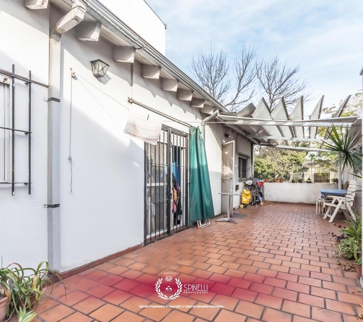 Casa de 175 m² Sobre Terreno de 111 m² a Reciclar Terraza y Parrilla Gran Oportunidad! 4