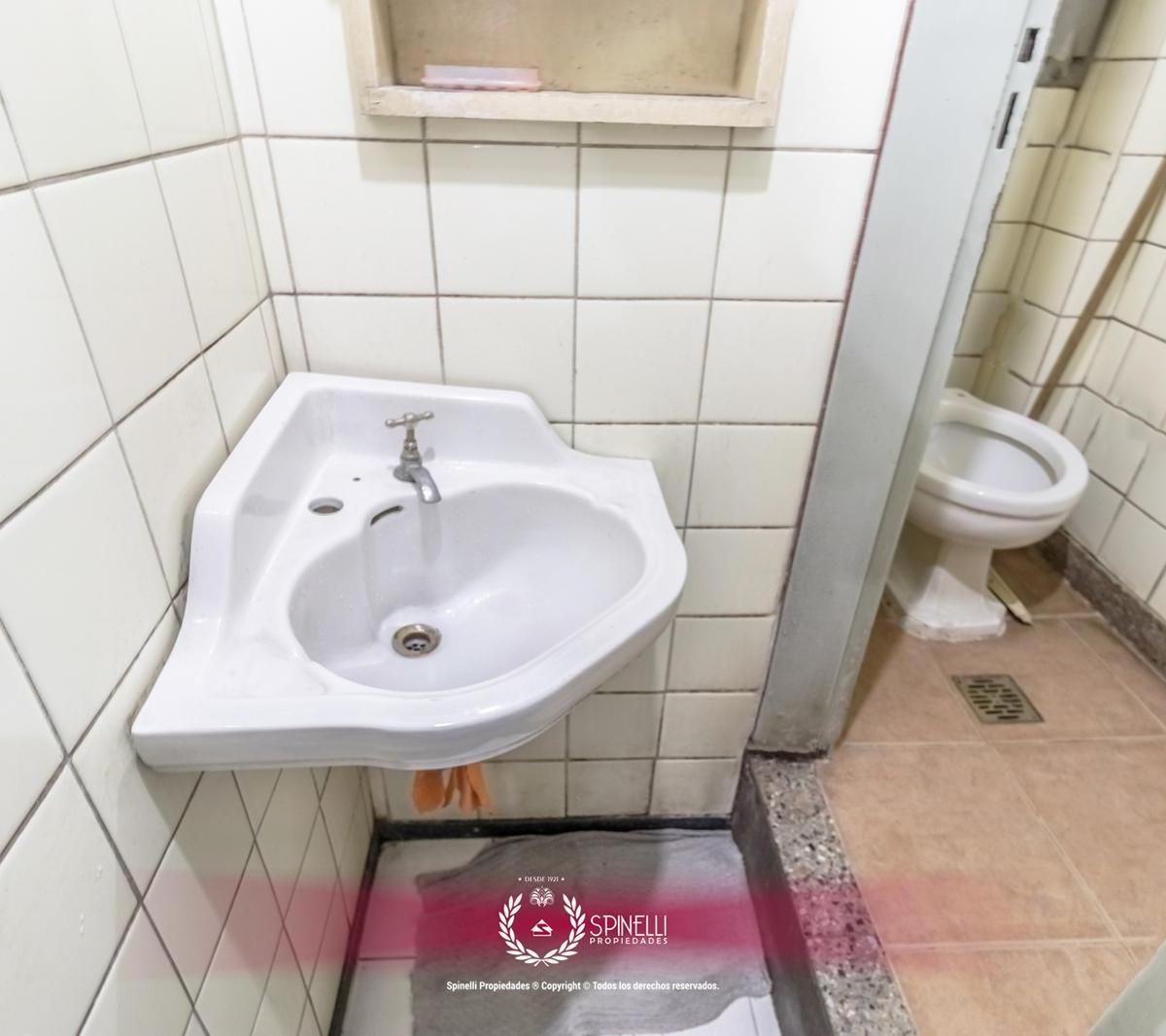 Foto de Local · 98m² · oportunidad inversión apto todo rubro a metros avenida, imagen 1