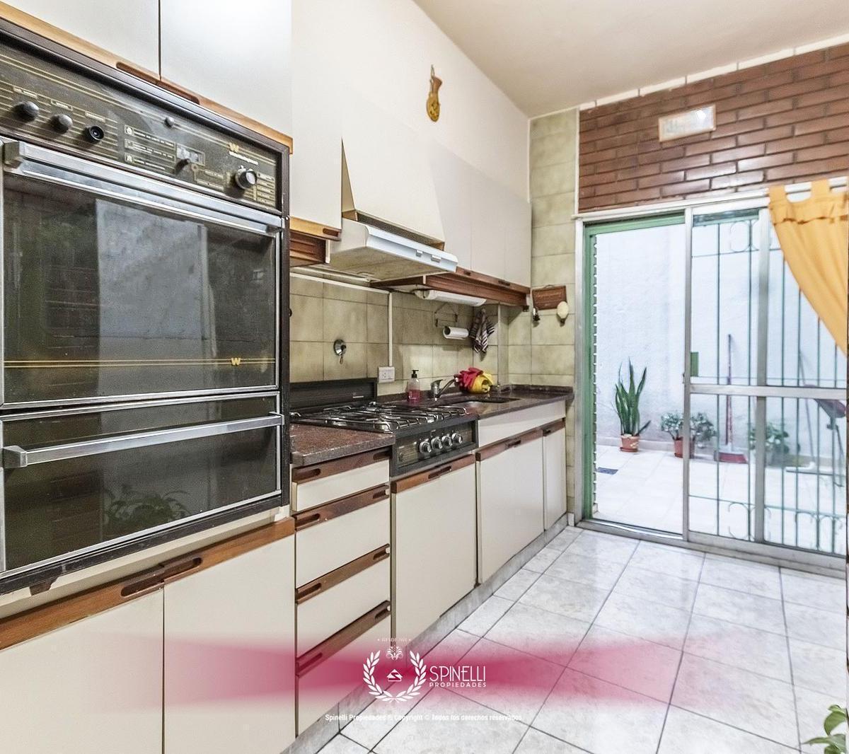 Venta Terreno Corredor Medio 126 m² en Boedo Almagro con 1230 m² Vendibles 5