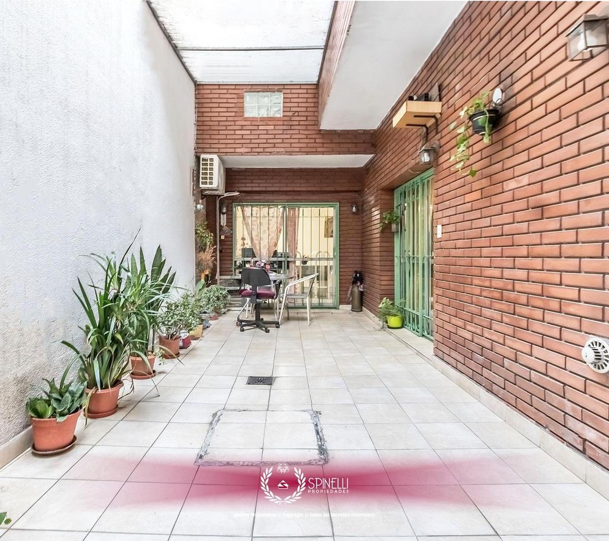 Venta Terreno Corredor Medio 126 m² en Boedo Almagro con 1230 m² Vendibles 1