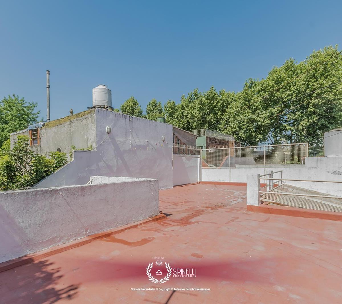 Venta Casa a Reciclar Terreno 334 m² Patio Jardín Terraza Parrilla Mataderos Usam 700 m² Vendibles 4