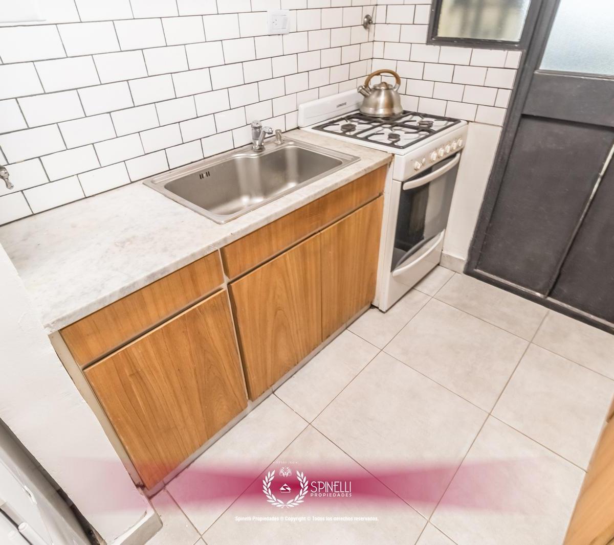 Venta Departamento 4 Ambientes 81 m² en Parque Chacabuco / Caballito Balcón Al Frente Todo Reciclado 4