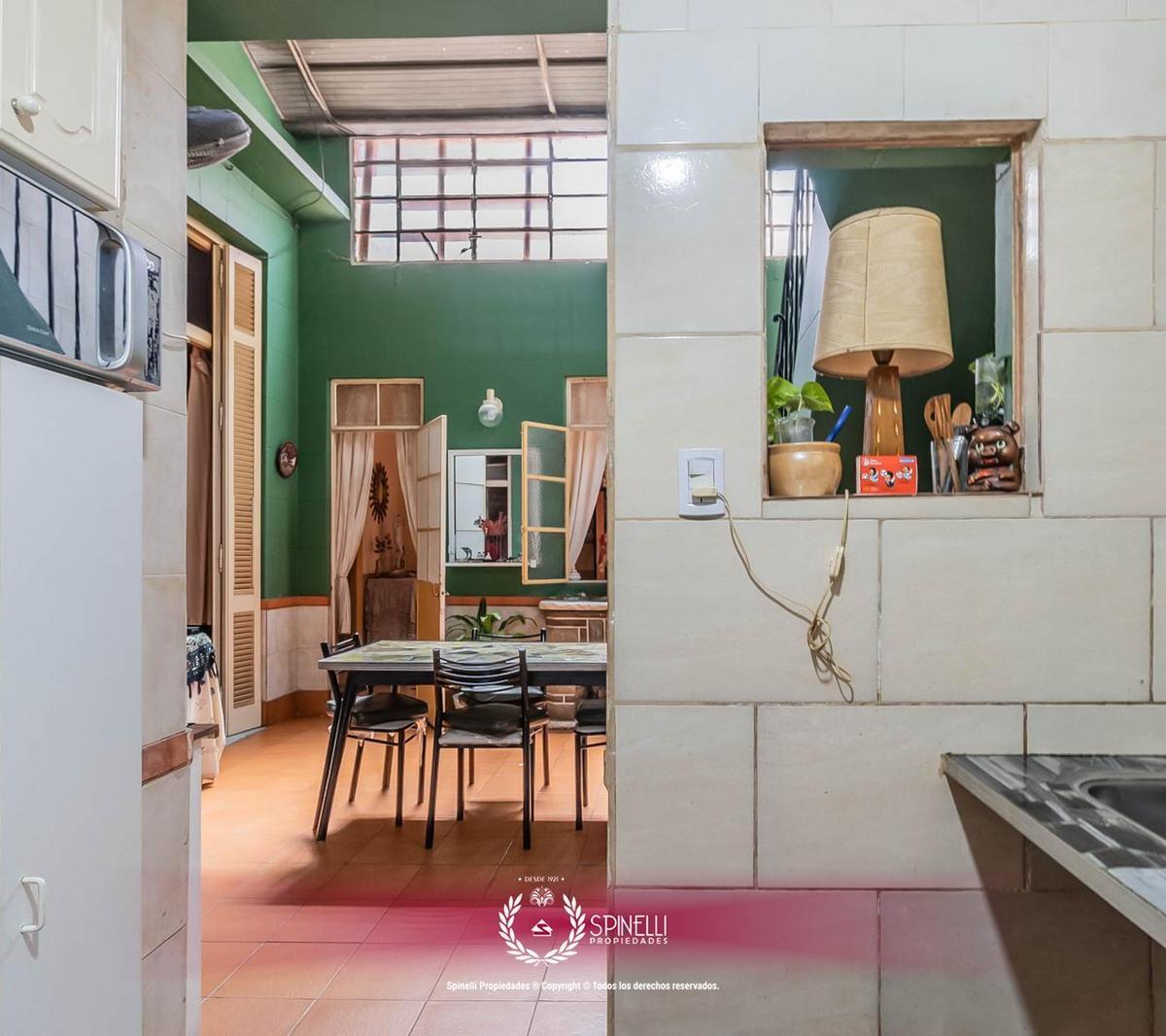Venta PH 4 Ambientes 116 m² Duplex con Patio / Estar y Terraza Propia en Parque Patricios 3