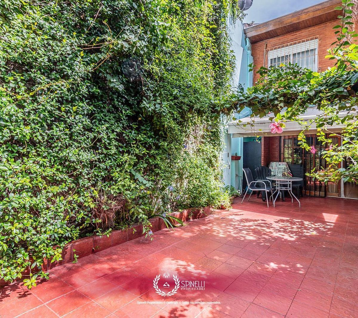 Venta Duplex PH Tipo Casa 4 Ambientes 139 m² con Patio Jardín Parrilla 3 Baños Único en Boedo Almagro 3