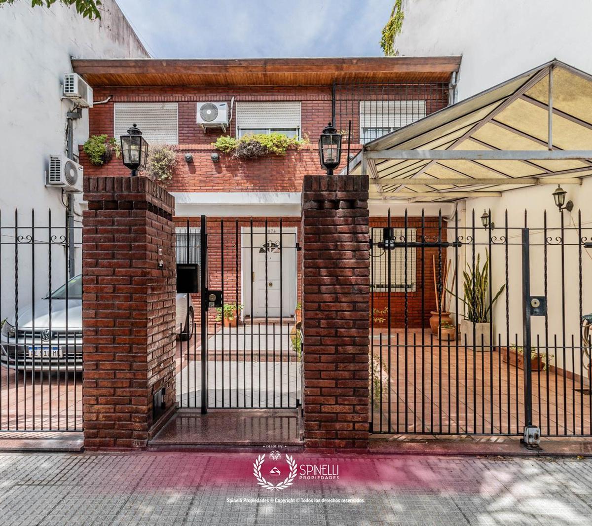 Venta Duplex PH Tipo Casa 4 Ambientes 139 m² con Patio Jardín Parrilla 3 Baños Único en Boedo Almagro 5