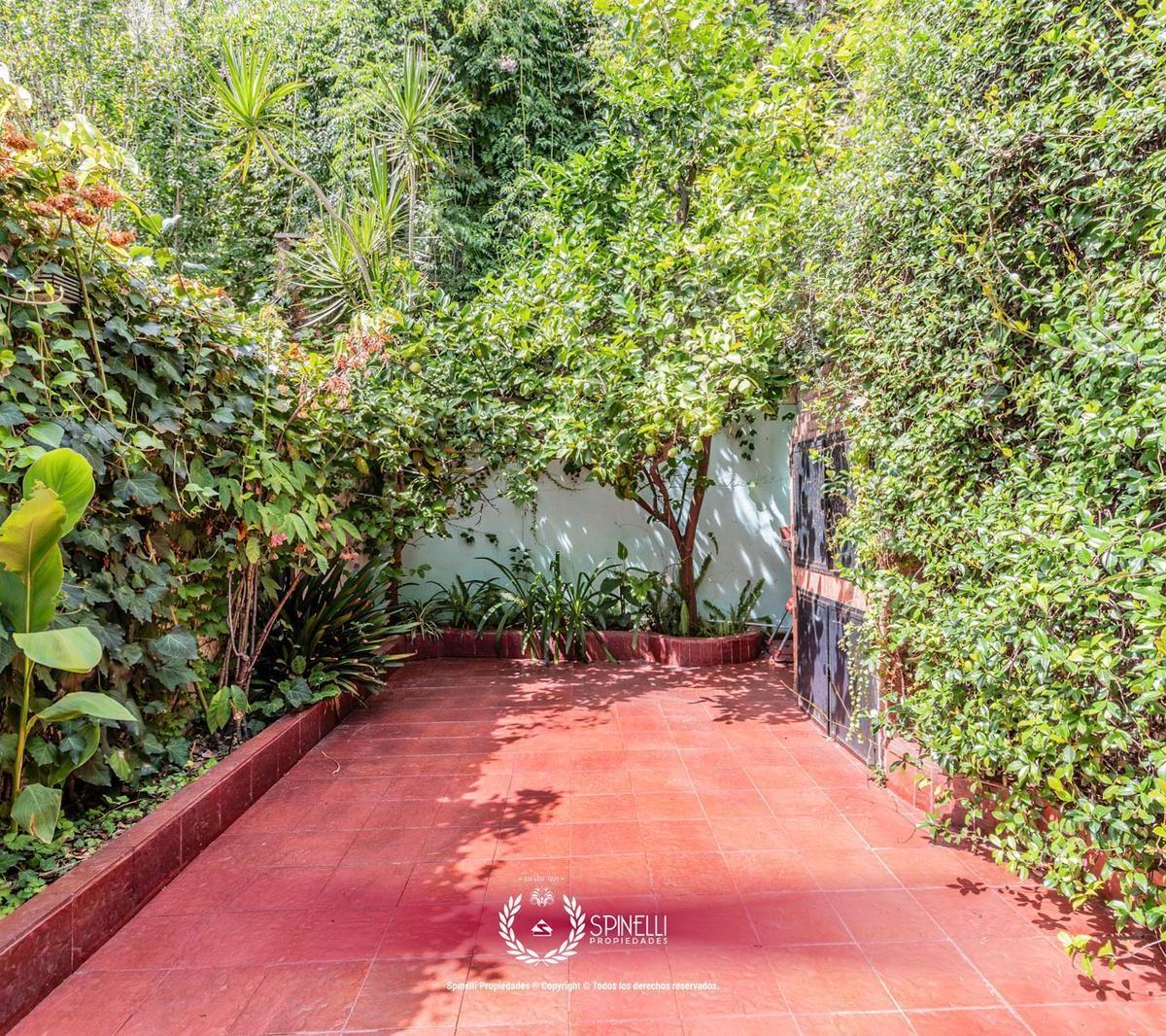 Venta Duplex PH Tipo Casa 4 Ambientes 139 m² con Patio Jardín Parrilla 3 Baños Único en Boedo Almagro 4