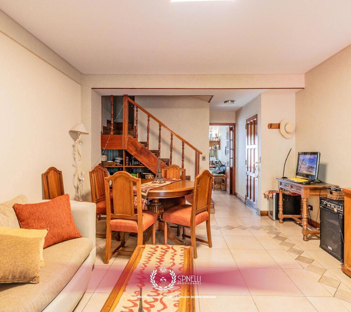 Venta Duplex PH Tipo Casa 4 Ambientes 139 m² con Patio Jardín Parrilla 3 Baños Único en Boedo Almagro 3