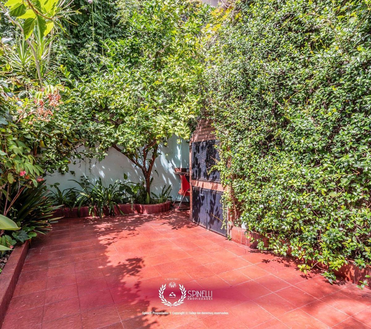 Venta Duplex PH Tipo Casa 4 Ambientes 139 m² con Patio Jardín Parrilla 3 Baños Único en Boedo Almagro 5