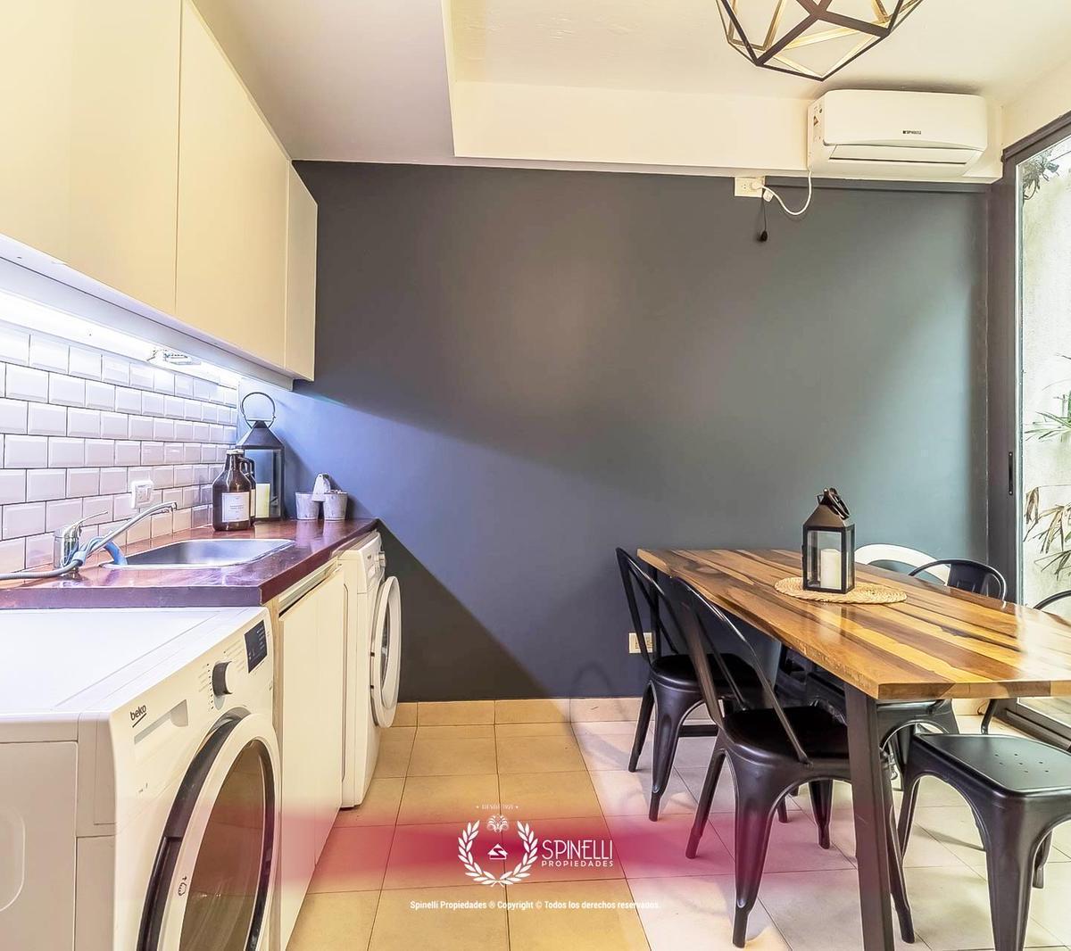 Venta Triplex PH Tipo Casa 4 Ambientes 174 m² con Patio Jardín Terraza Parrilla Cochera 3 Baños Boedo 4