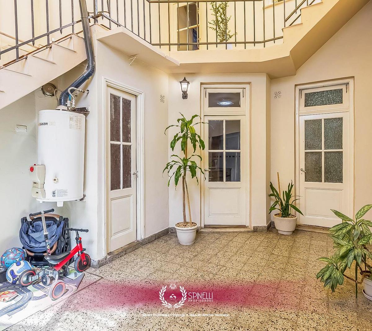 Venta Casa en Boedo 5 Ambientes 240 m² Construidos Sobre Terreno Lote de 146 m² Usab2 454 m² Vendibles 2