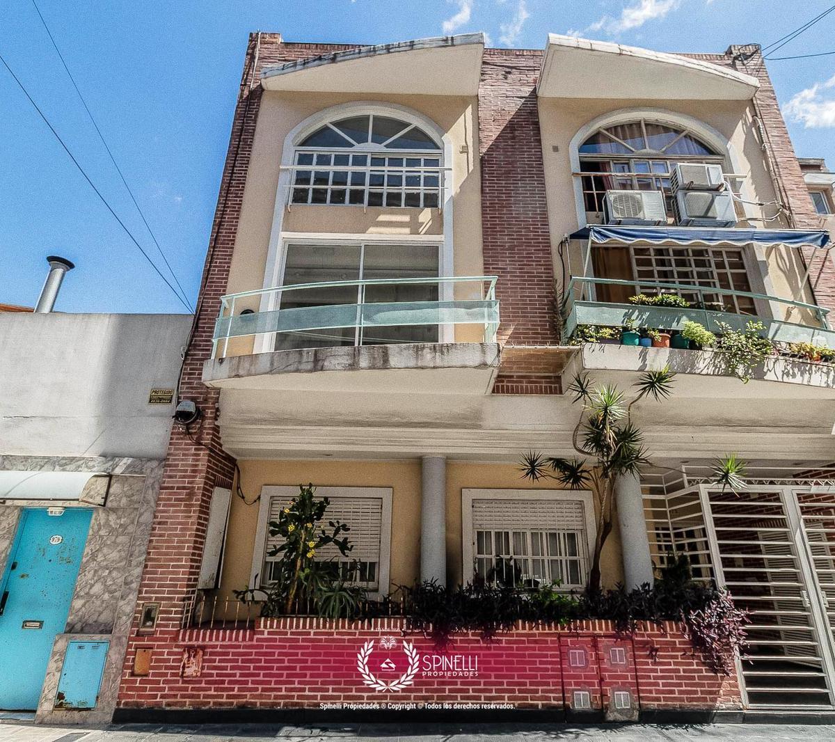 Venta Departamento Duplex 3 Ambientes 58 m² Boedo / Almagro / Caballito Bajas Expensas Jardín Patio 2