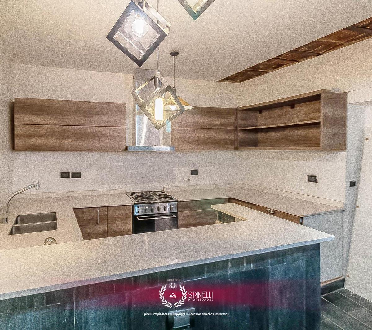Venta Casa en Boedo 4 Ambientes 117 m² Terreno de 78 m² 4