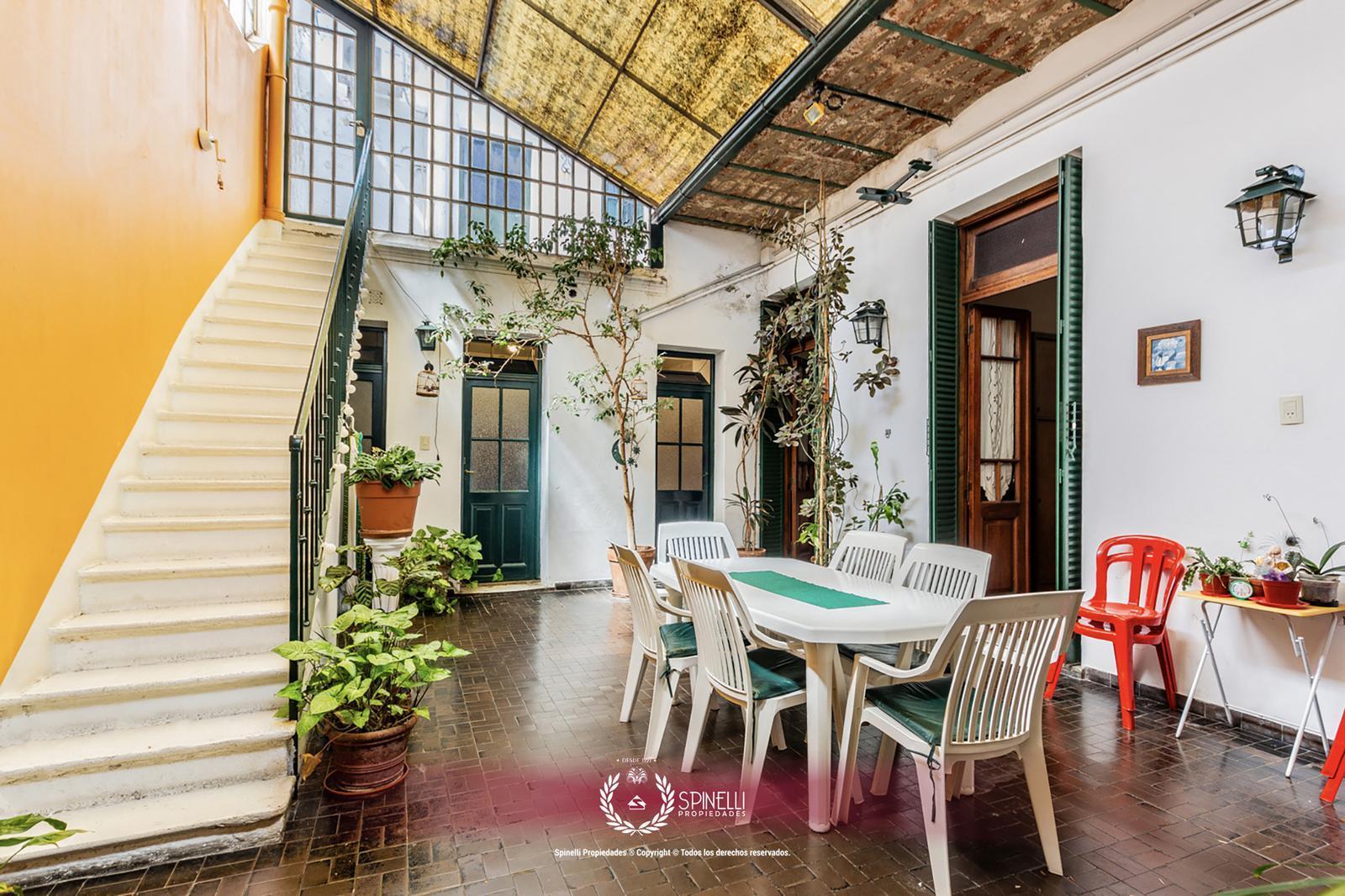 Foto de Venta casa sobre terreno 246M² construidos patio terraza parrilla, imagen 2