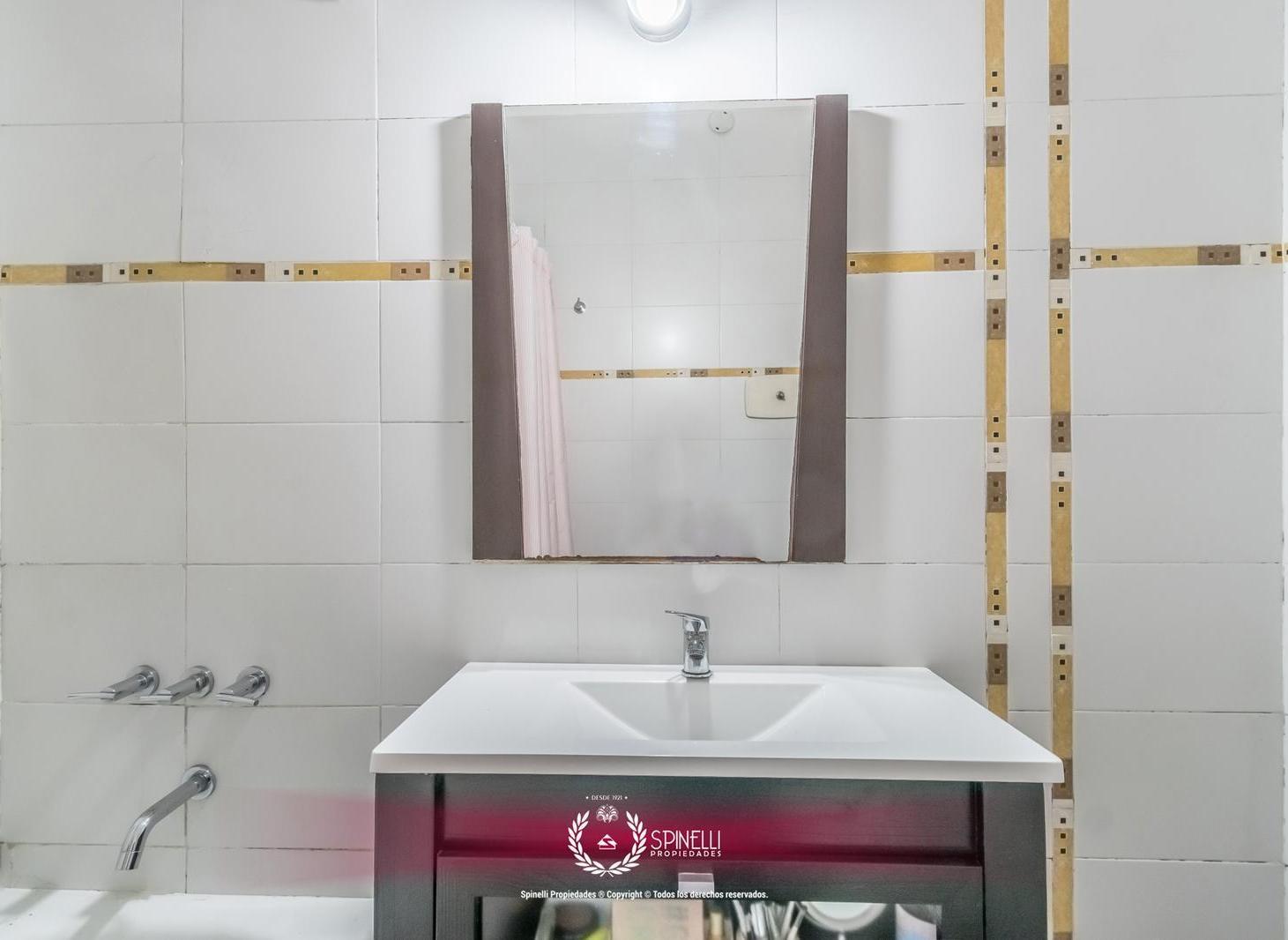 Venta departamento 3 ambientes PB de 43M² 12M² patio en Boedo bajas expensas cocina y baño nuevos