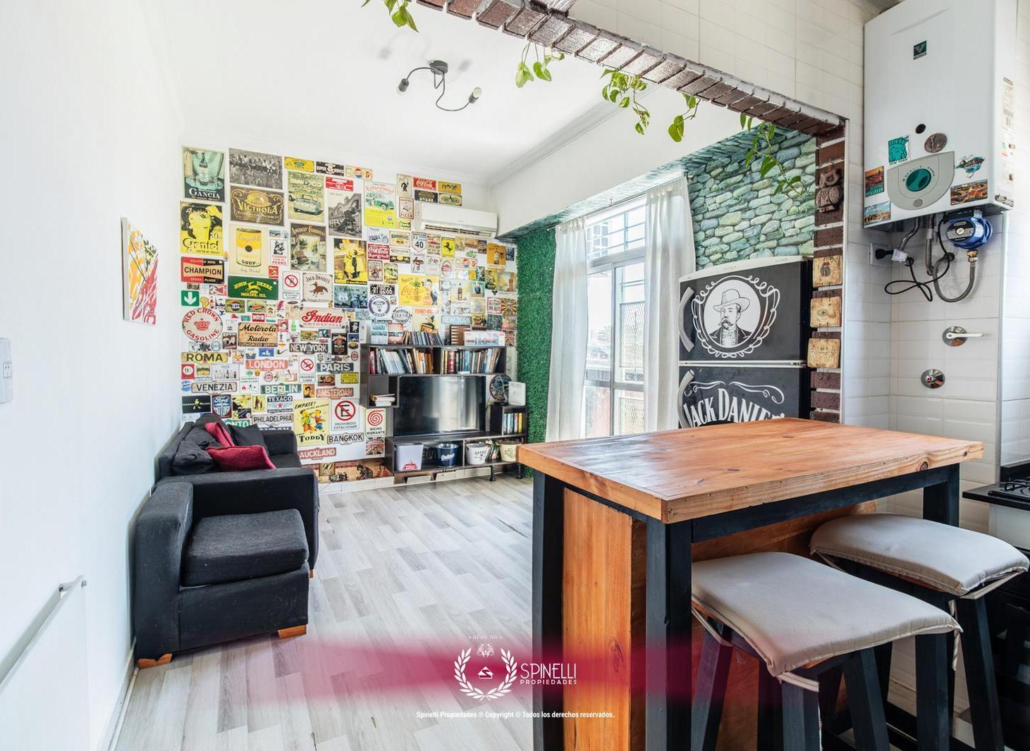 Foto de Venta departamento 3 ambientes 46M² 2do por escaleras con balcón al, imagen 3